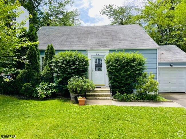 Building Photo - 274 Woodland Ave Rental