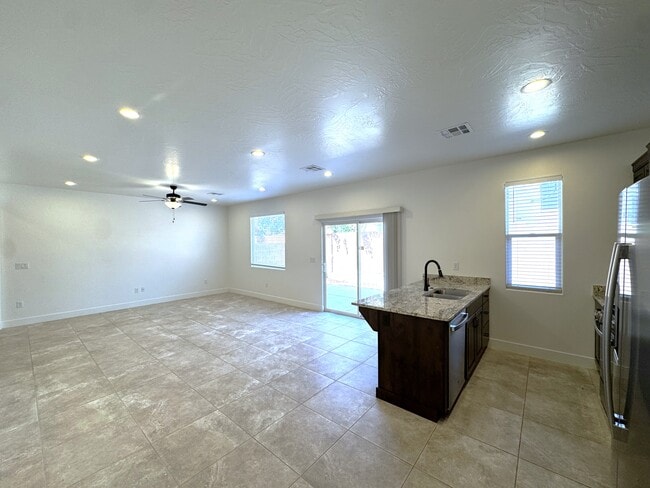 Photo - 322 N 2480 W