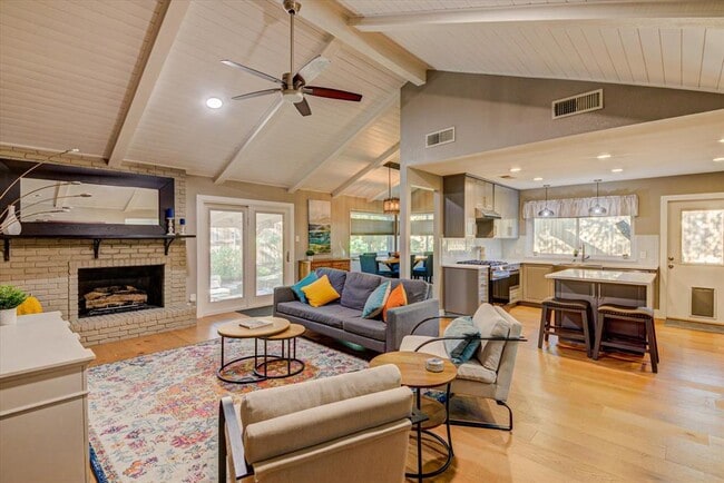 Photo - 2713 Bryonhall Dr