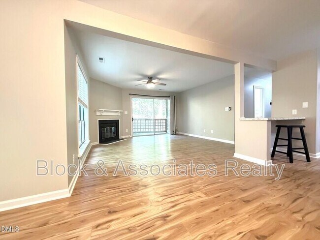 Photo - 4120 Sedgewood Dr Unit #106