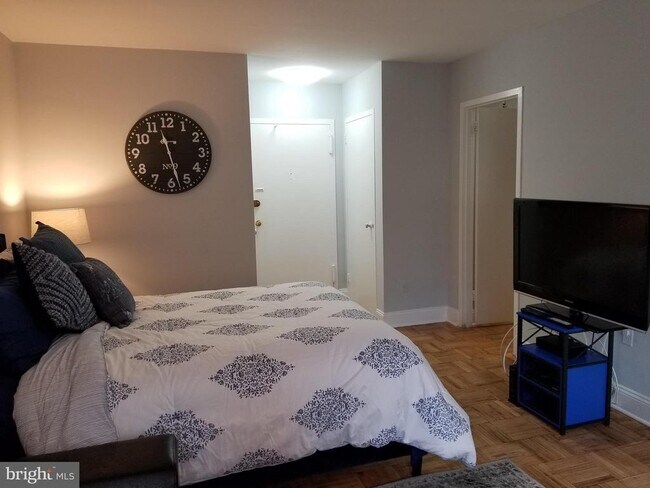 Photo - 1121 Arlington Blvd Unidad 224
