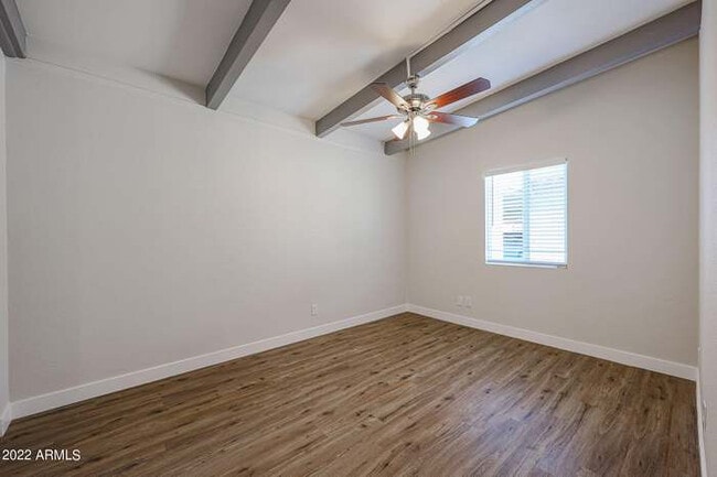 Building Photo - 4762 N 14th St Rental