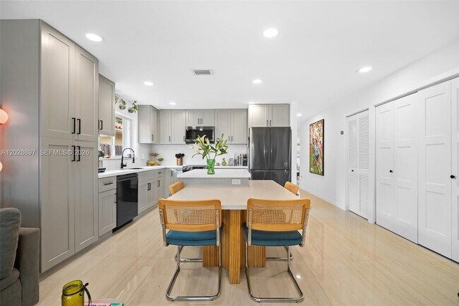 Photo - 2231 SW 63rd Ave