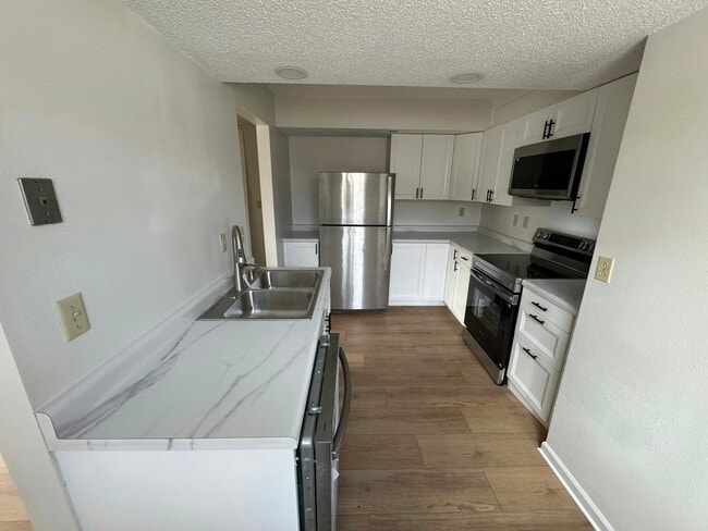 Photo - 806 7th Ave NW