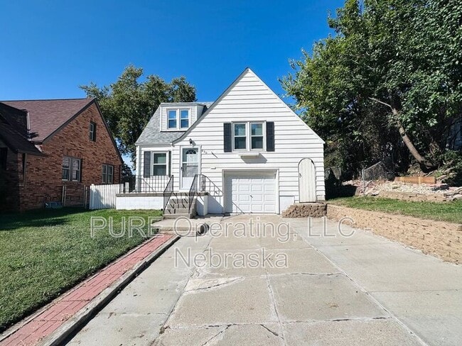 Photo - 830 S 54th St