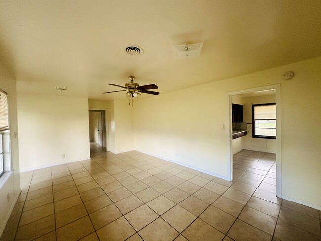 Photo - 5625 Shivers Dr