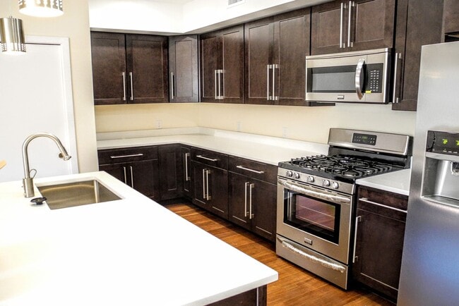 Photo - 934 S 5th St Unit B2