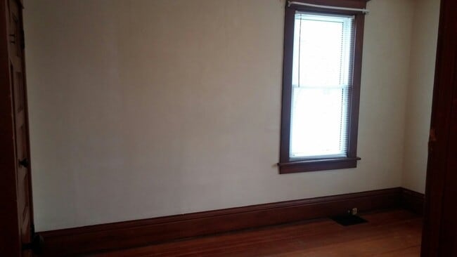 Photo - 1002 Burr Unidad B