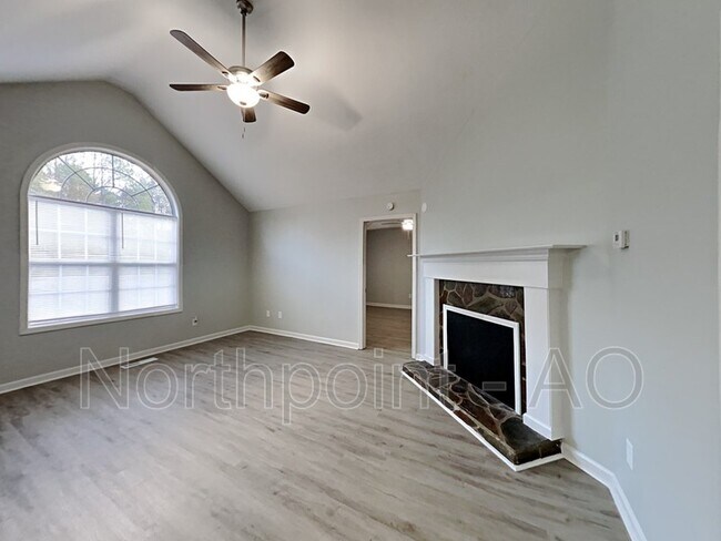 Photo - 649 Carlton Rd