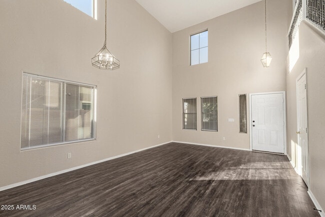 Photo - 3545 E Crescent Way