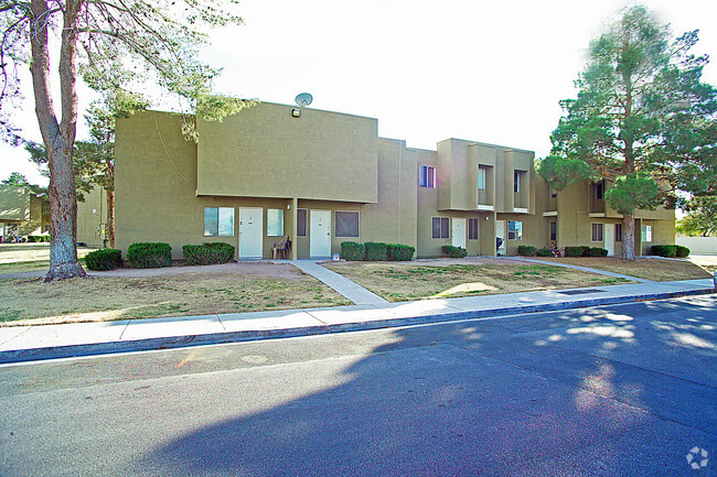 Photo - Janice Brooks Bay Apartments