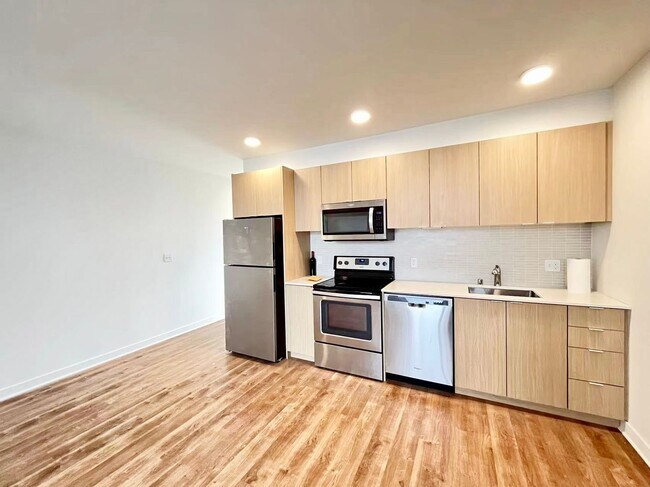 Photo - A near new and convenient condo! Unidad #310
