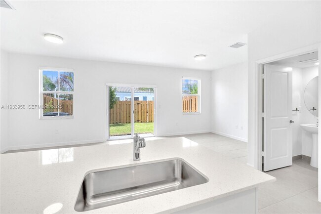 Photo - 12002 NW 47th Manor