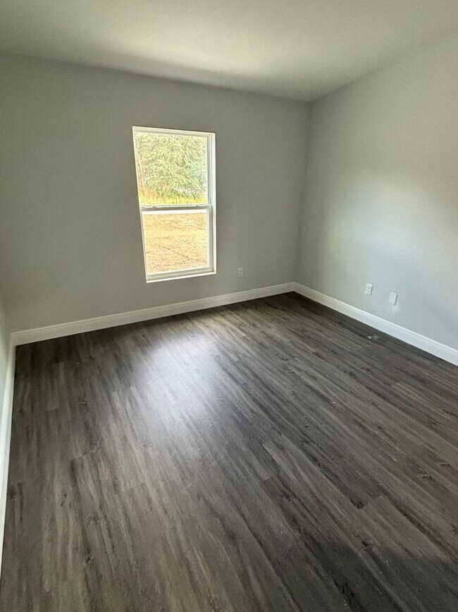 Photo - LIKE NEW DESIGNER HOME 3/2 READY FOR NEW FAMILY