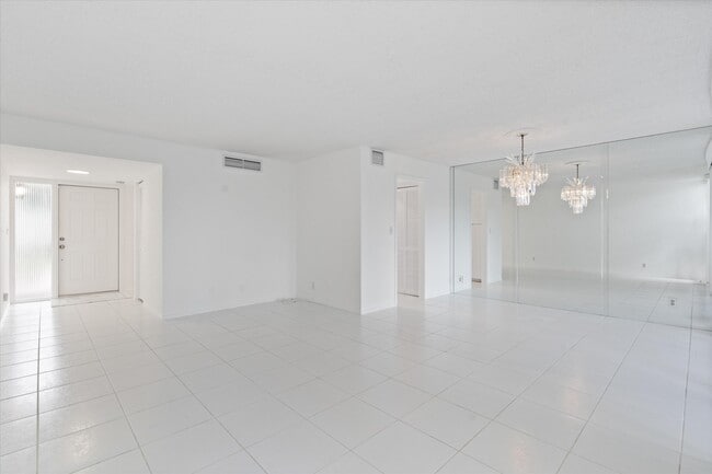 Photo - 609 Bridgewood Dr