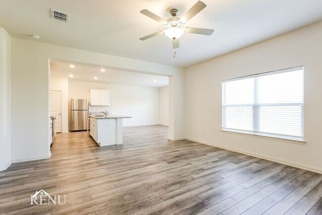 Photo - 2827 Praline Ferry