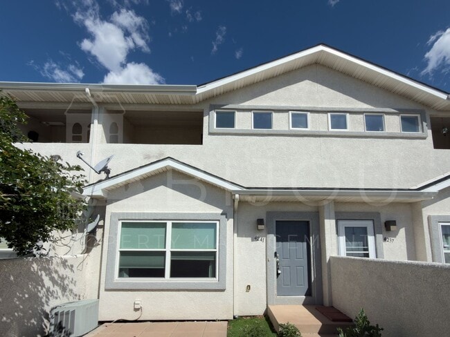 Building Photo - Close to Fort Carson!!