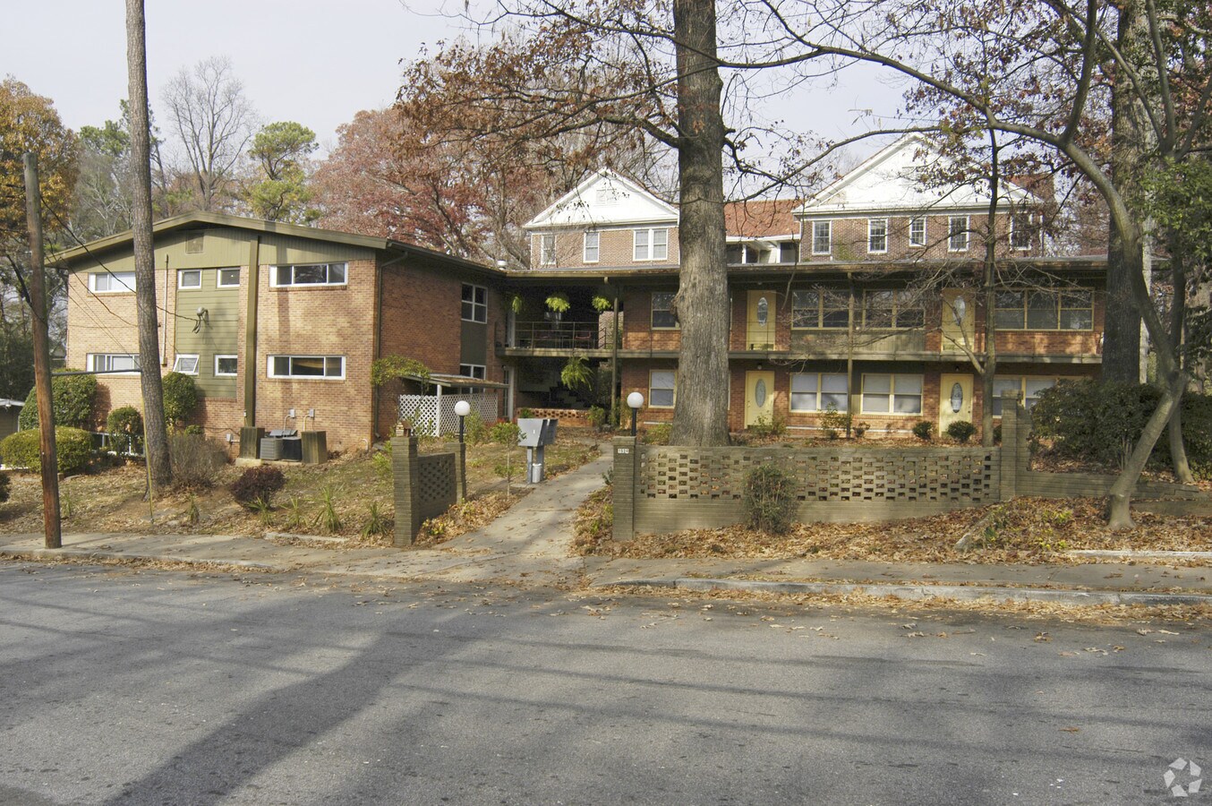 Photo - Emory Riviera Apartments