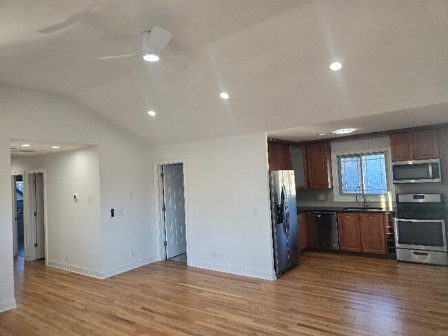 Photo - 4737 W Warwick Ave Unidad 2 floor