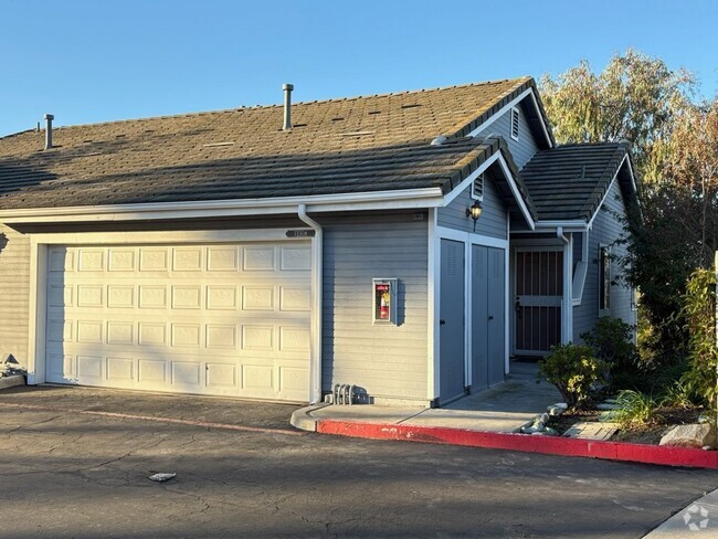 Building Photo - Charming 2 Bedroom 2.5 Bath Home In Poway