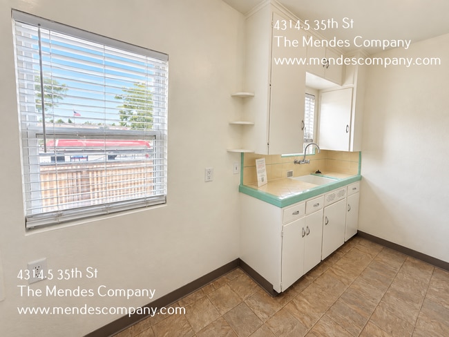 4310-4326 35TH ST-4314.5