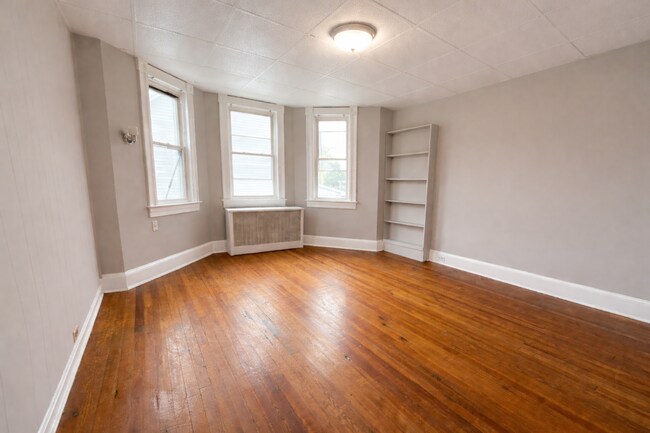 Photo - 2604 Hamilton Ave Unit 2604 Hamilton Apt 2 (RB)