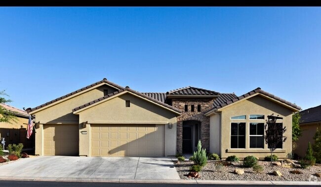 Building Photo - 1556 W Songbird Dr Rental
