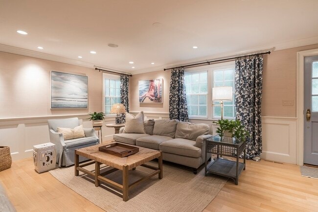 Photo - 19 Ridge Hill Farm Rd