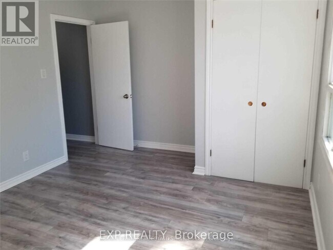 Photo - 33 Mitchell Ave