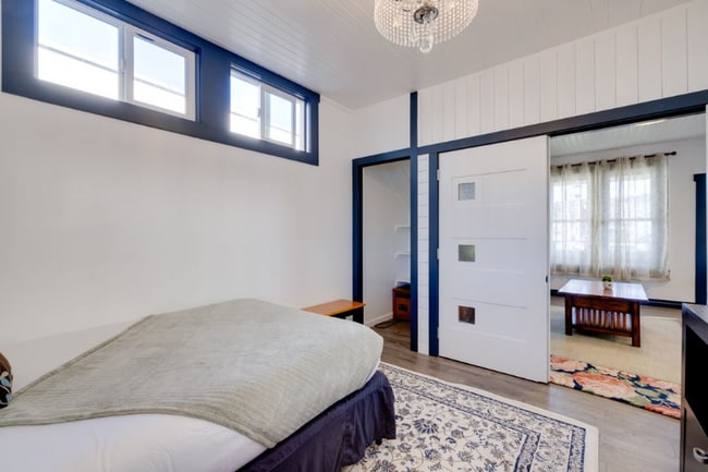 Photo - 400 S Holladay Dr