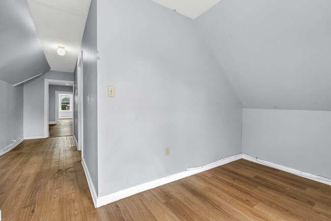 139-141-141 Homestead Ave Unit 3rd Floor