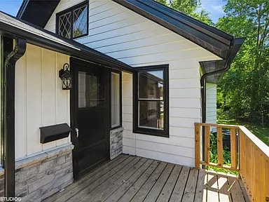 Photo - 3215 E 8th St