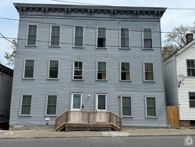 Building Photo - 508 State St Rental