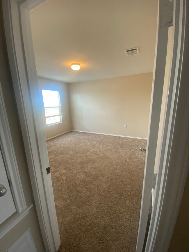 Photo - 6237 Adair Dr Unit Small Room