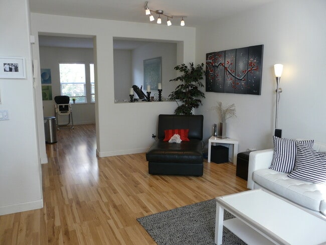 Photo - Gorgeous 3 bedroom 2.5 Bath with Bonus Room in Communication Hill