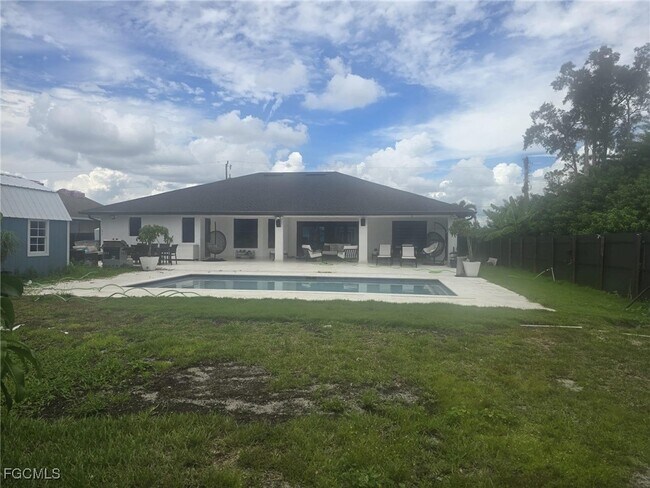 Photo - 2836 NW 5th St