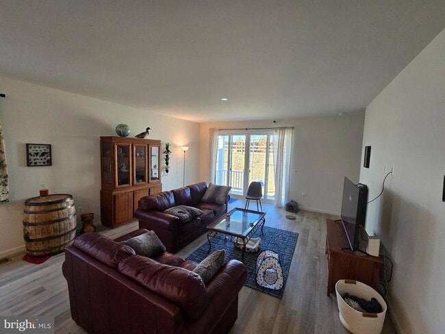 Photo - 609 Clover Ln