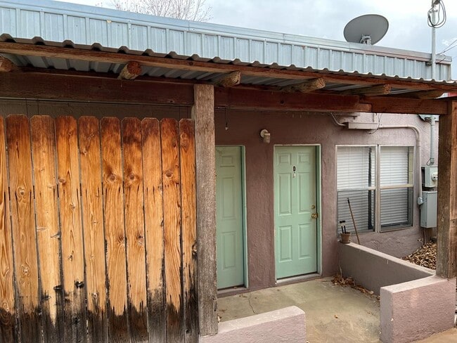 Building Photo - 806-D E Lockhart Ave Rental