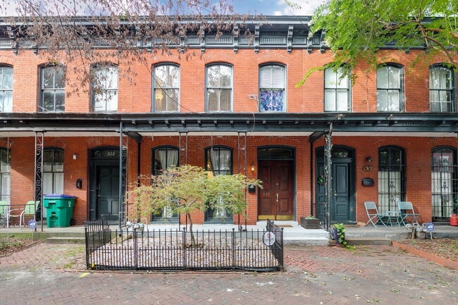 Photo - 317 W Marshall St