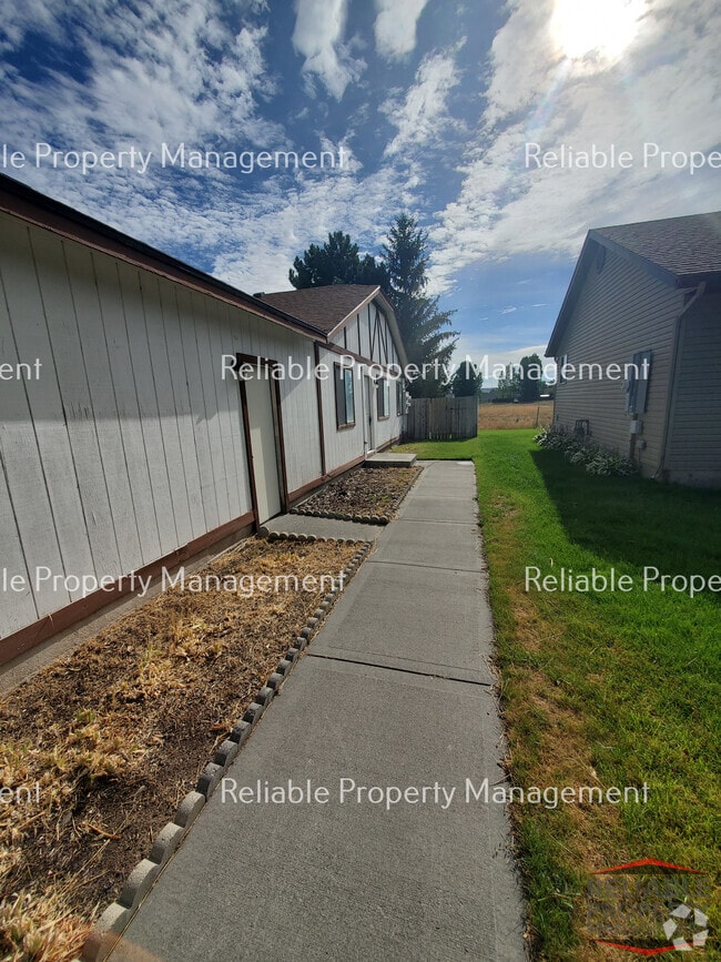 Building Photo - 209 S Adam Ln Rental