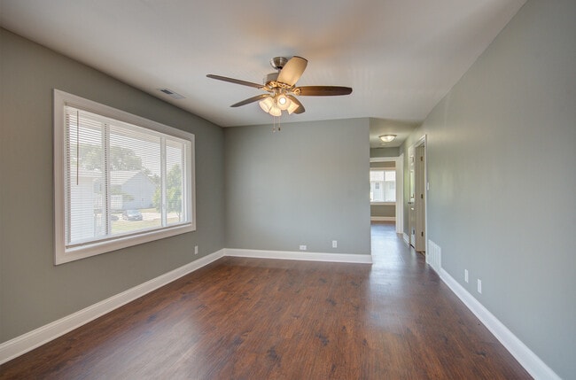 Photo - 2333 Carnation Dr