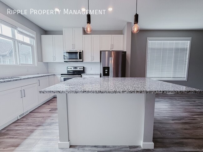 Photo - SPACIOUS 3 BEDS, 2.5 BATHS TOWNHOUSE | DOUBLE ATTACHED GARAGE