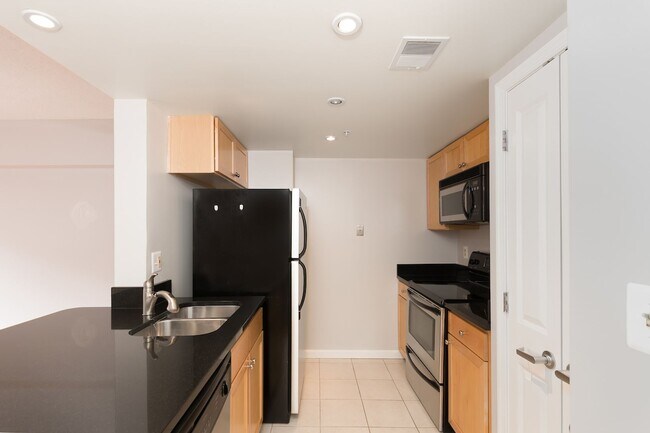 Photo - Logan Circle Condo | 1 Bed | 1 Bath | 625 Sf Unidad 508