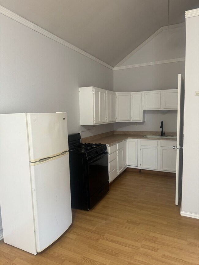 Photo - HUD ACCEPTEDED! Efficiency Stand Alone Bac...