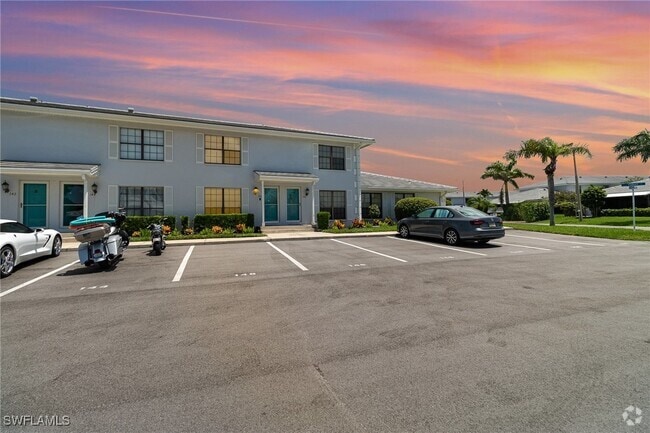 Building Photo - 146 Clyburn Way W Rental
