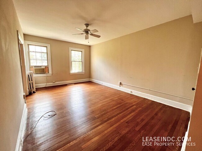 Photo - 5402 Connecticut Ave NW Unit #401