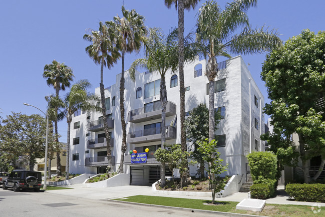 Building Photo - Bentley Apartments