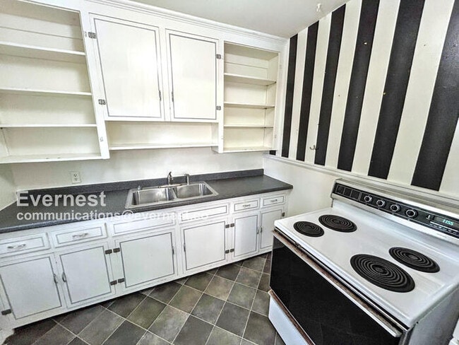 Photo - 4800 Cutshaw Ave