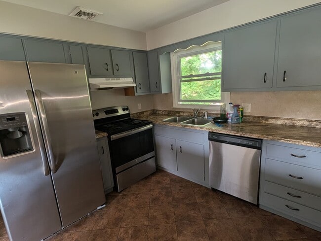 Photo - 151 Maryknoll Rd