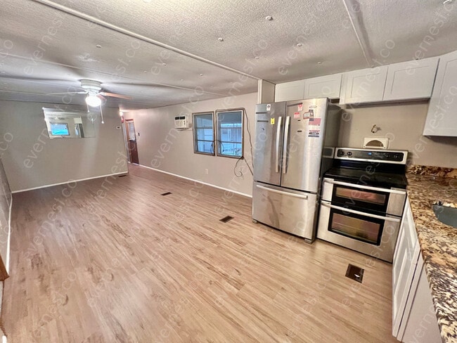 Photo - 820 Paradise Blvd